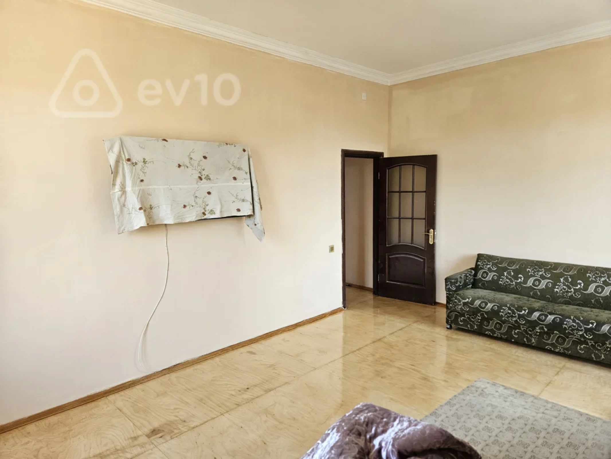 Kirayə verilir 2 otaqlı köhnə tikili 60 m²