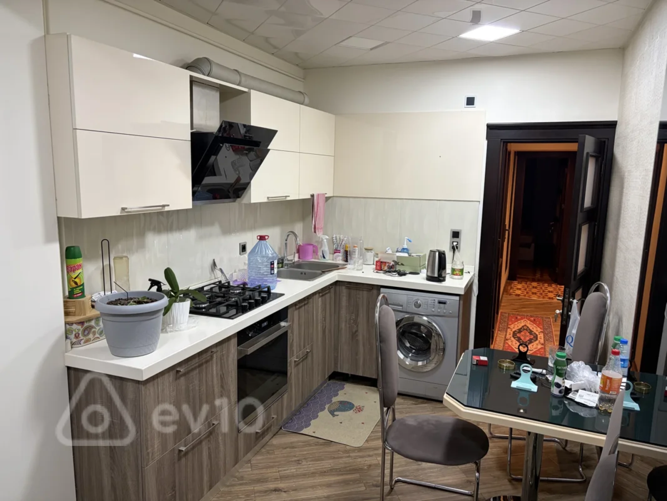 Satılır 4 otaqlı köhnə tikili 105 m²