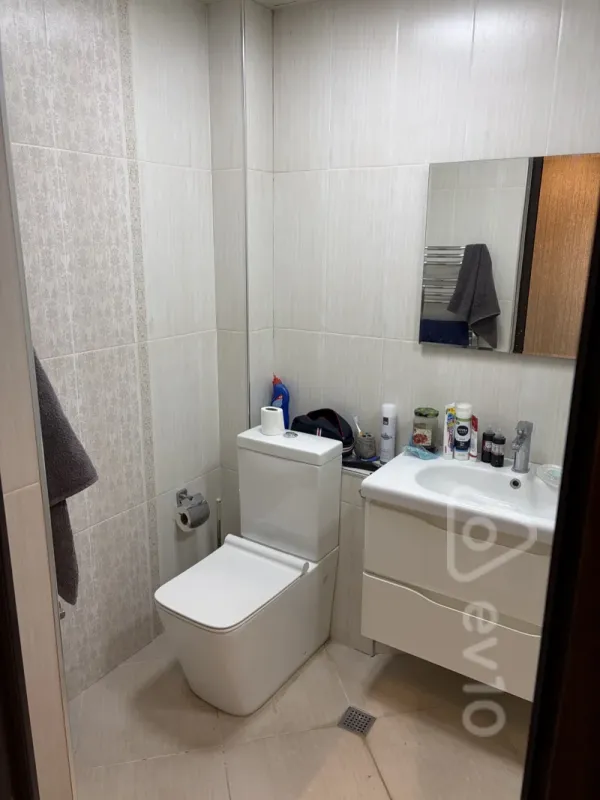 Satılır 4 otaqlı köhnə tikili 105 m²