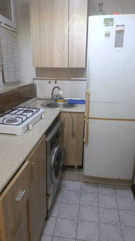 Kirayə verilir 1 otaqlı köhnə tikili 20 m²