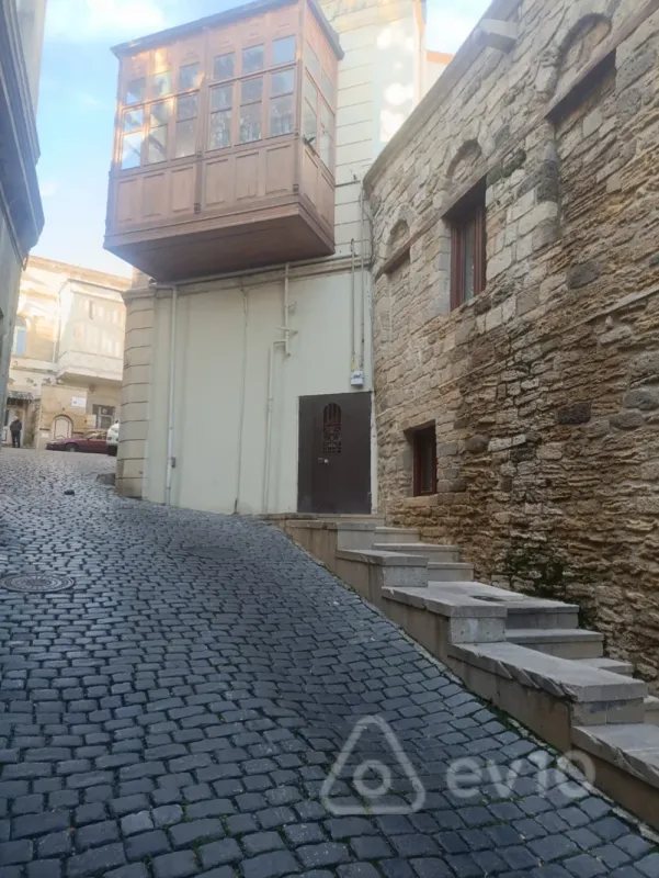 Kirayə verilir 1 otaqlı köhnə tikili 20 m²