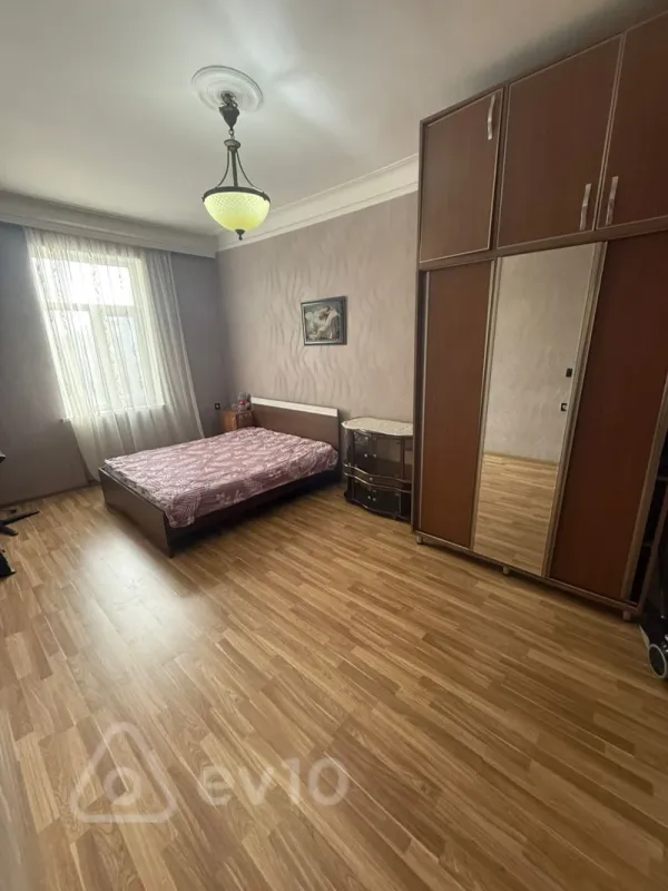 Kirayə verilir 2 otaqlı köhnə tikili 45 m²