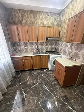 Kirayə verilir 2 otaqlı köhnə tikili 45 m²
