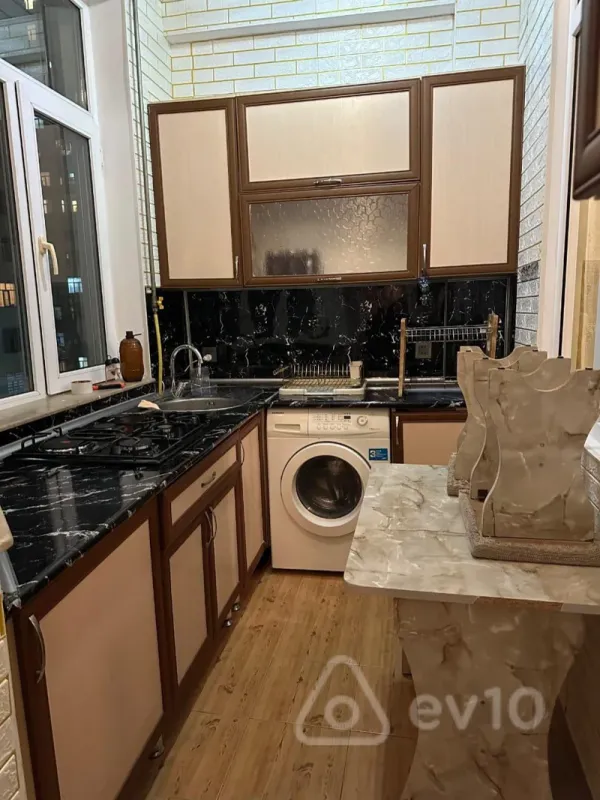 Kirayə verilir 2 otaqlı yeni tikili 60 m²