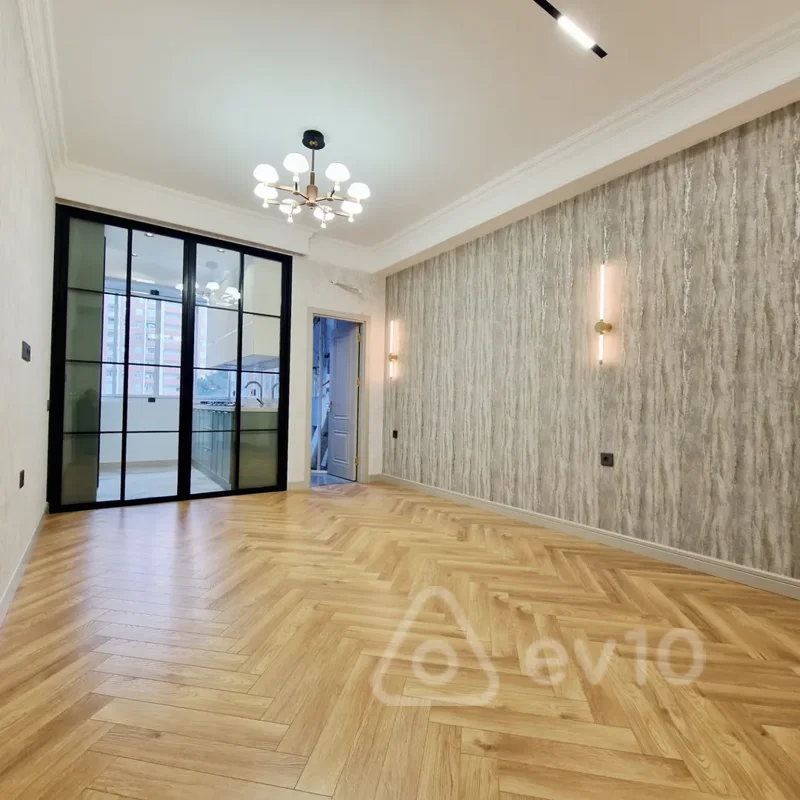 Satılır 3 otaqlı yeni tikili 70 m²