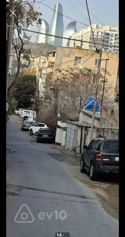 Satılır 2 otaqlı köhnə tikili 40 m²
