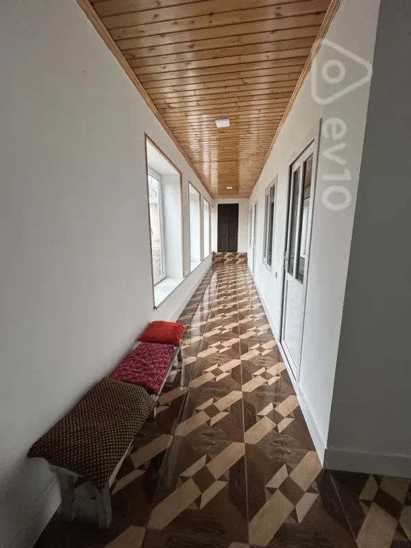 Satılır 3 otaqlı həyət evi 100 m²
