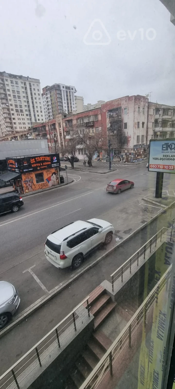 Satılır mənzil 140 m²