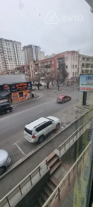 Satılır mənzil 140 m²