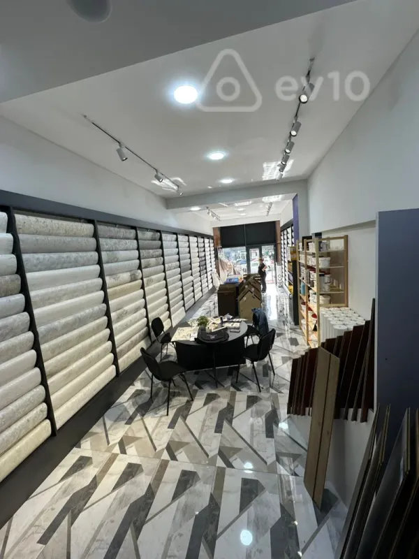 Satılır mənzil 140 m²