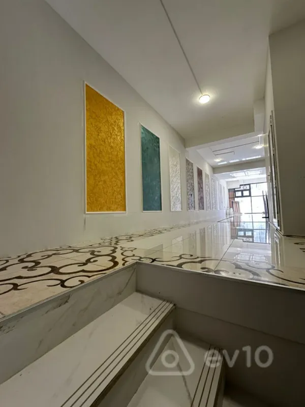 Satılır mənzil 140 m²