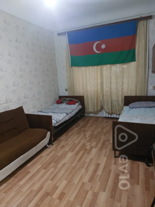 Kirayə verilir 2 otaqlı köhnə tikili 52 m²