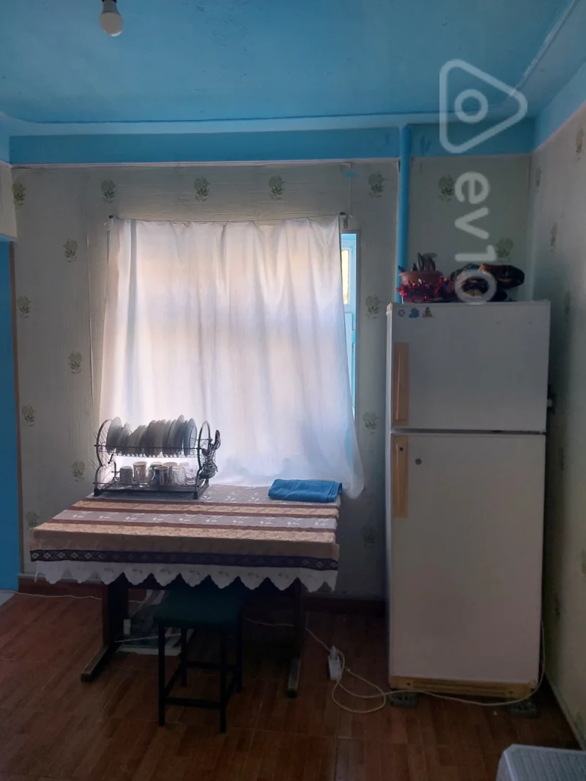 Kirayə verilir 2 otaqlı köhnə tikili 52 m²