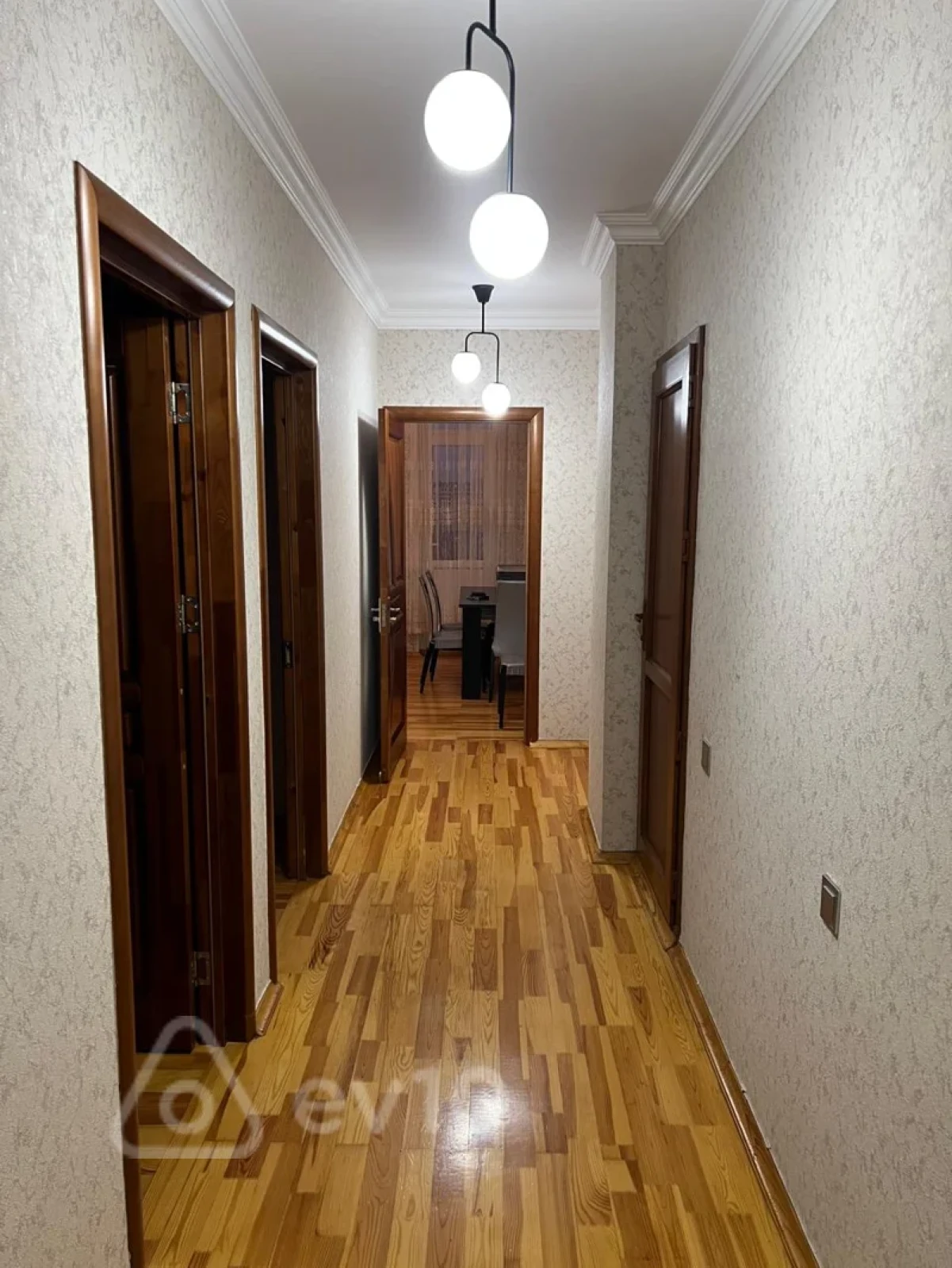 Kirayə verilir 2 otaqlı yeni tikili 60 m²