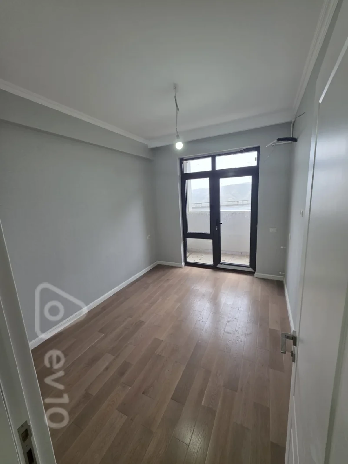 Kirayə verilir 2 otaqlı yeni tikili 48 m²