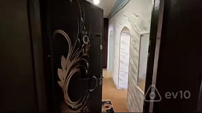 Satılır 4 otaqlı köhnə tikili 100 m² — Bakı 4 otaq 100.00 m²