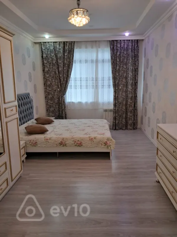 Kirayə verilir 2 otaqlı köhnə tikili 51 m²