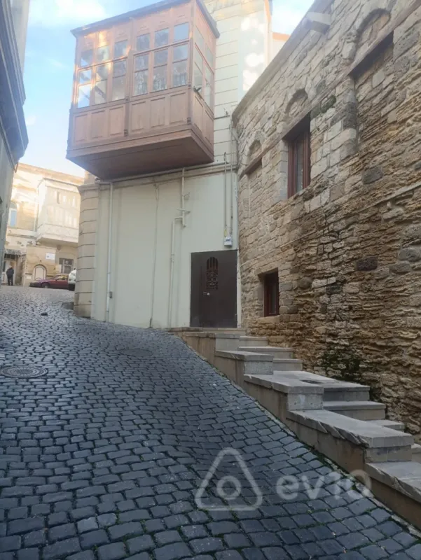 Kirayə verilir 1 otaqlı köhnə tikili 30 m²