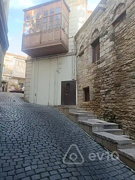 Kirayə verilir 1 otaqlı köhnə tikili 30 m²