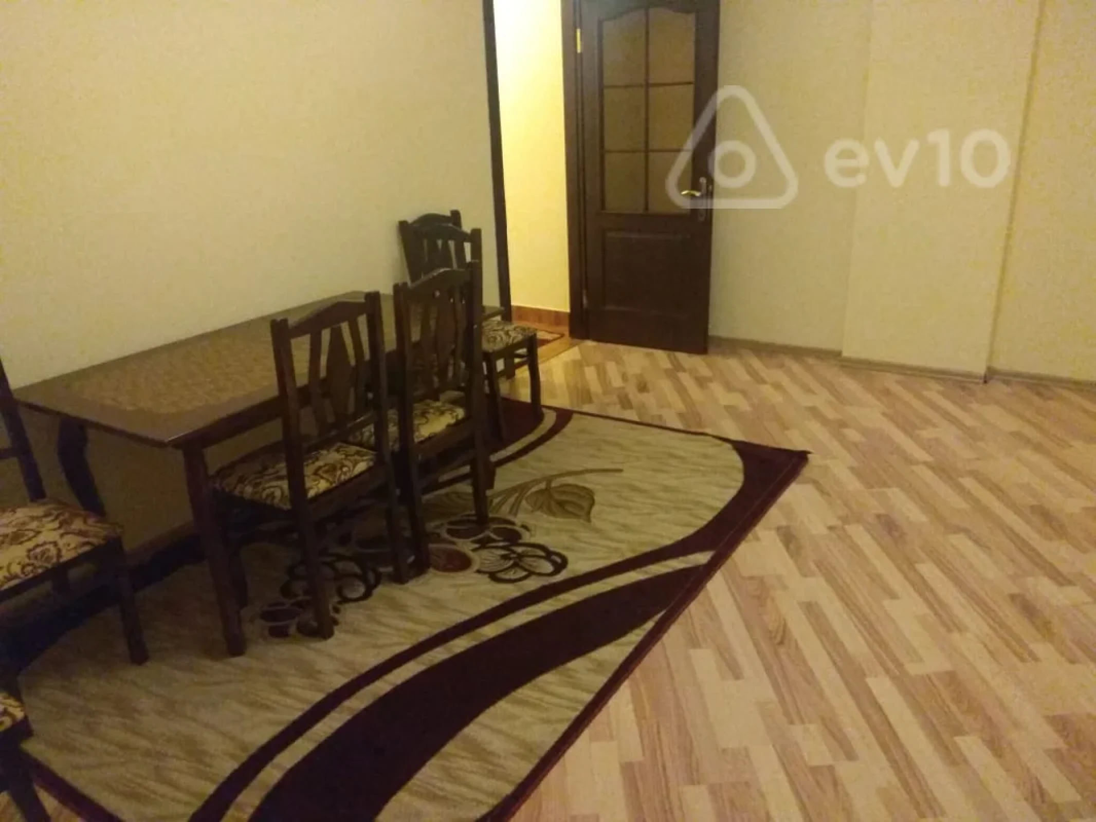 Kirayə verilir 3 otaqlı yeni tikili 110 m²