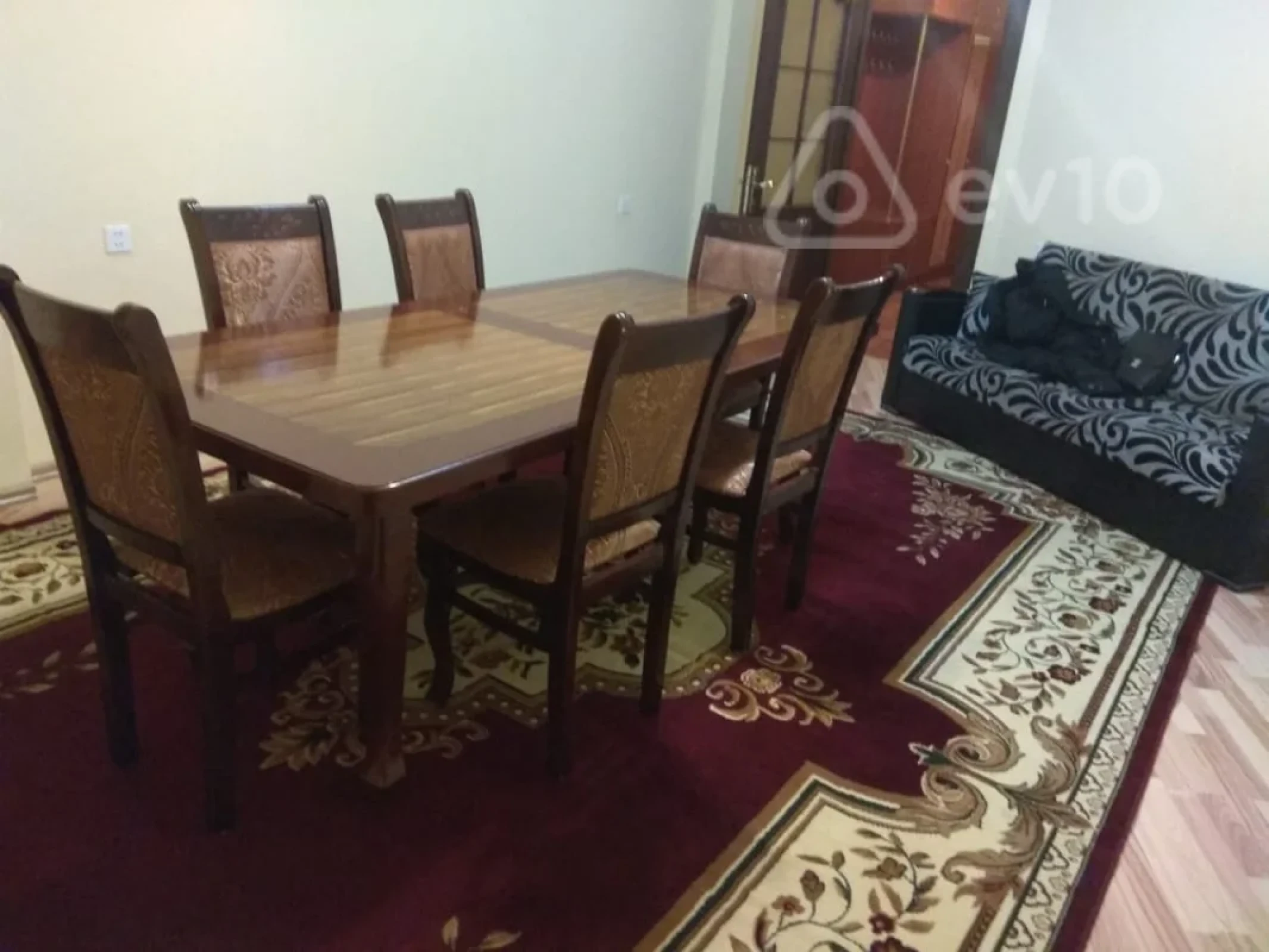 Kirayə verilir 3 otaqlı yeni tikili 110 m²