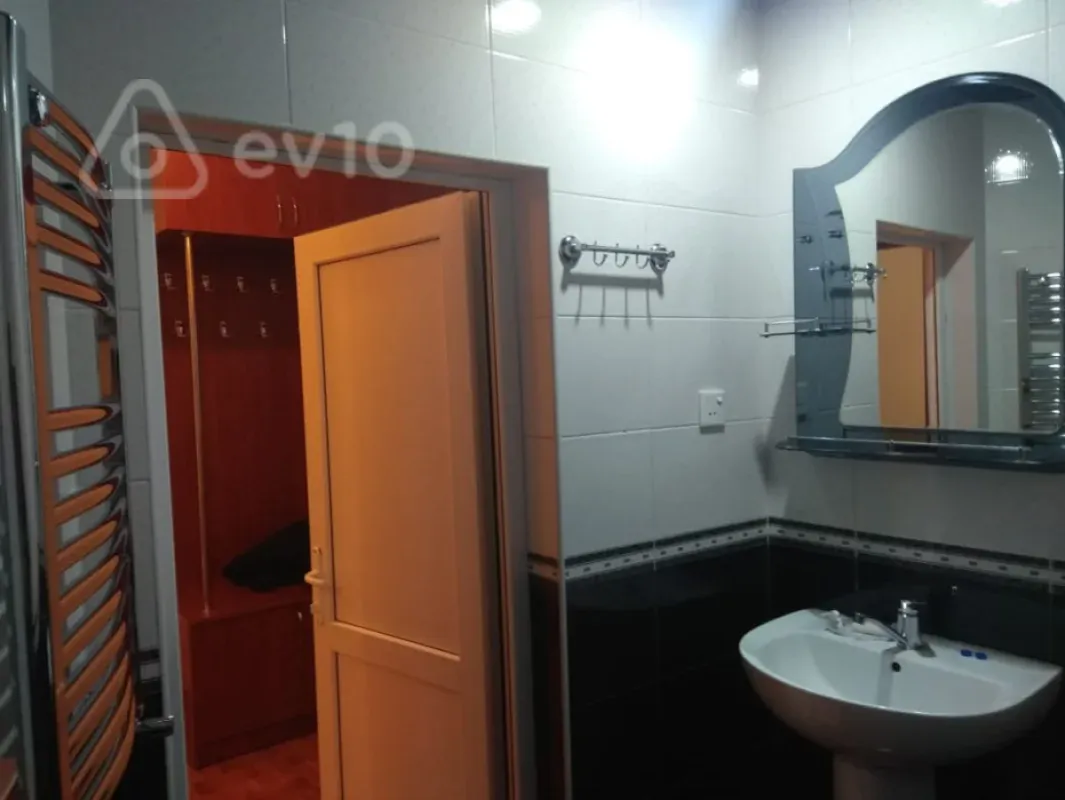 Kirayə verilir 3 otaqlı yeni tikili 110 m²