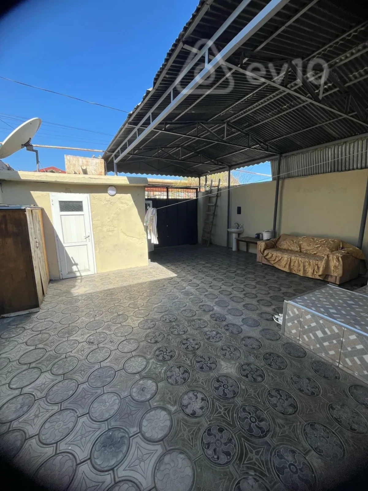 Satılır 3 otaqlı həyət evi 100 m²
