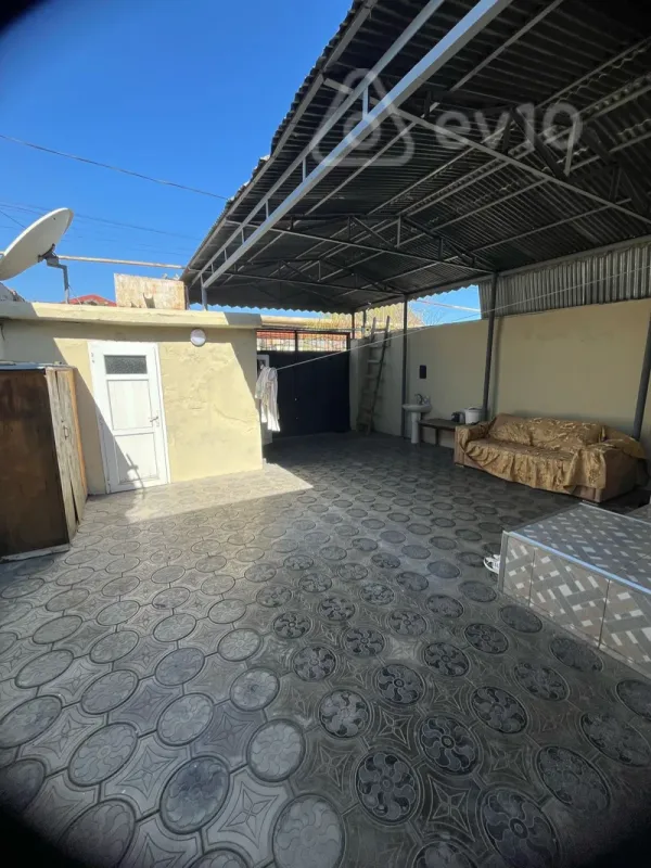 Satılır 3 otaqlı həyət evi 100 m²
