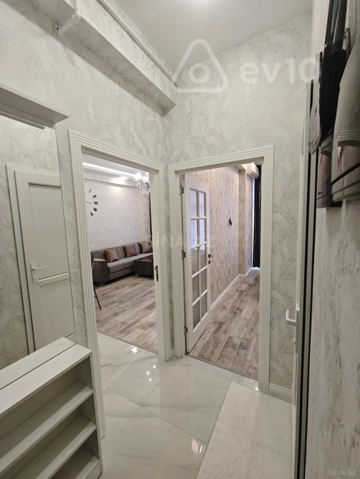 Kirayə verilir 2 otaqlı yeni tikili 70 m²