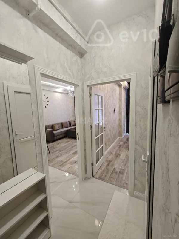 Kirayə verilir 2 otaqlı yeni tikili 70 m²