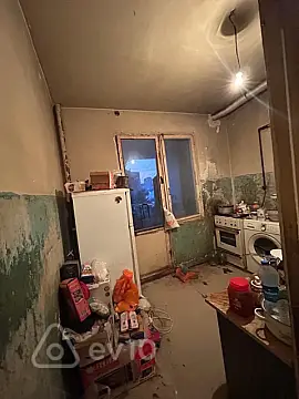 Satılır 2 otaqlı köhnə tikili 60 m²
