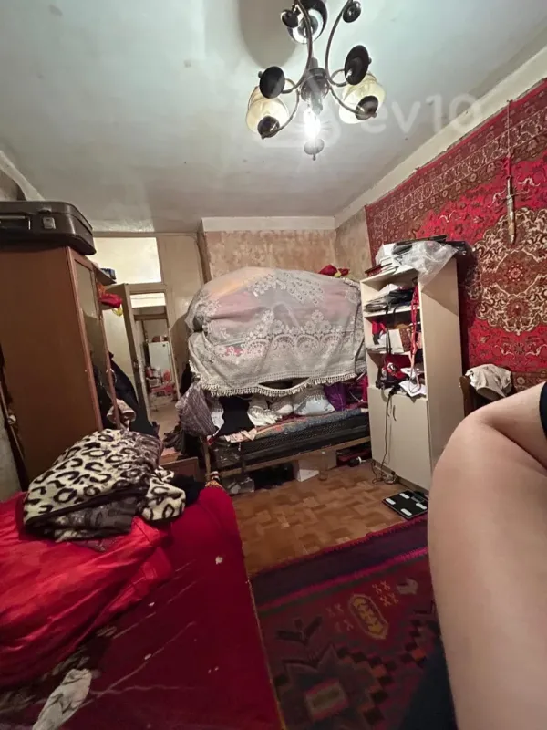 Satılır 2 otaqlı köhnə tikili 60 m²