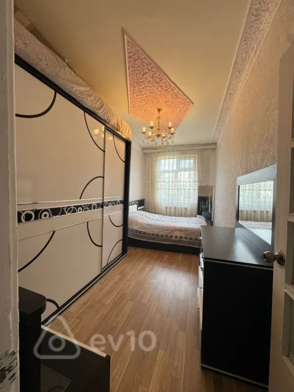 Kirayə verilir 3 otaqlı köhnə tikili 56 m²