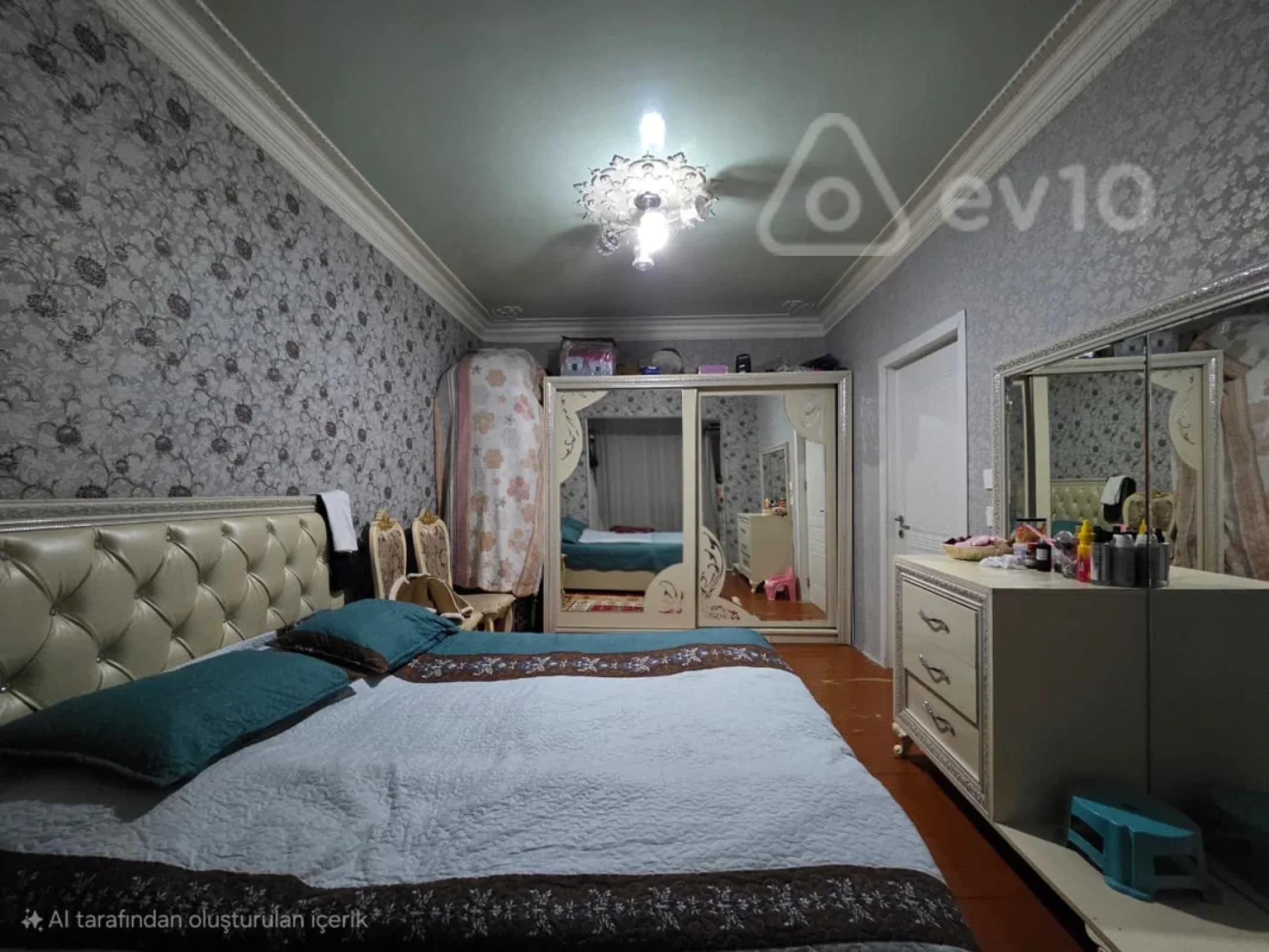 Satılır 4 otaqlı köhnə tikili 87 m²