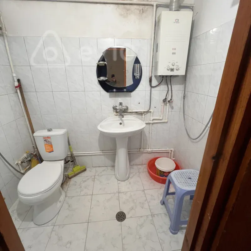 Kirayə verilir 1 otaqlı köhnə tikili 52 m²