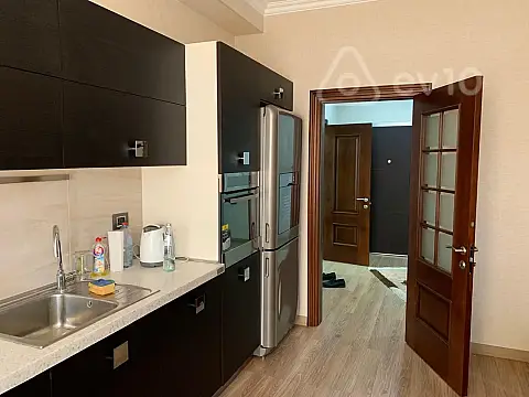 Kirayə verilir 2 otaqlı yeni tikili 95 m²