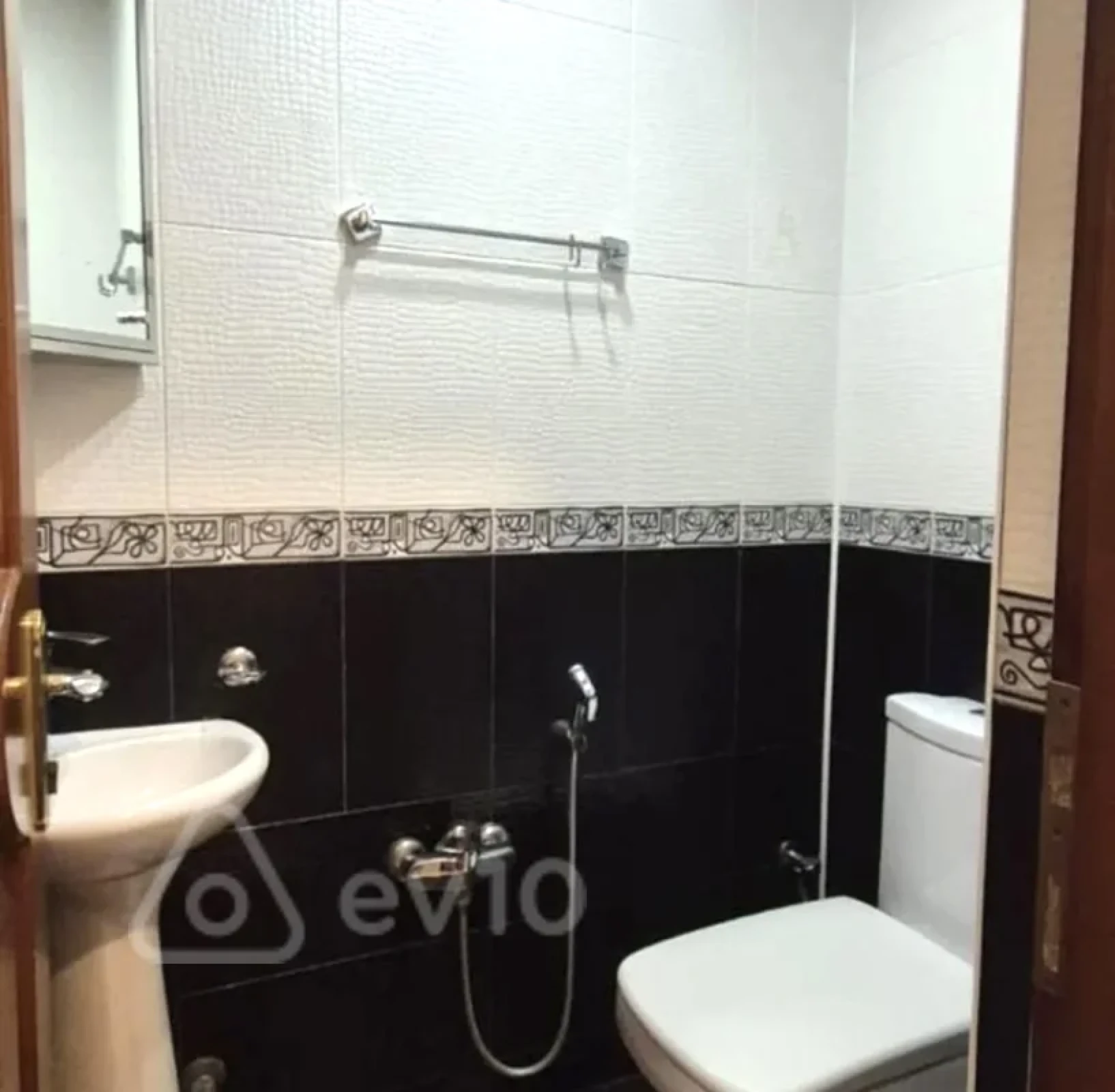 Kirayə verilir 2 otaqlı yeni tikili 85 m²