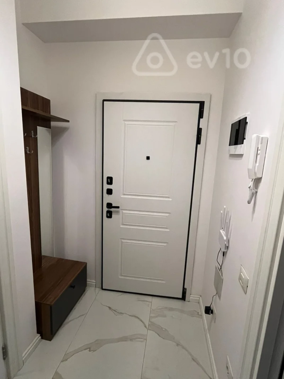 Kirayə verilir 2 otaqlı yeni tikili 50 m²