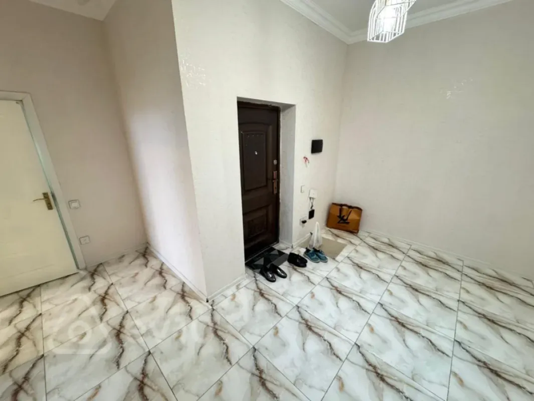 Kirayə verilir 2 otaqlı yeni tikili 78 m²