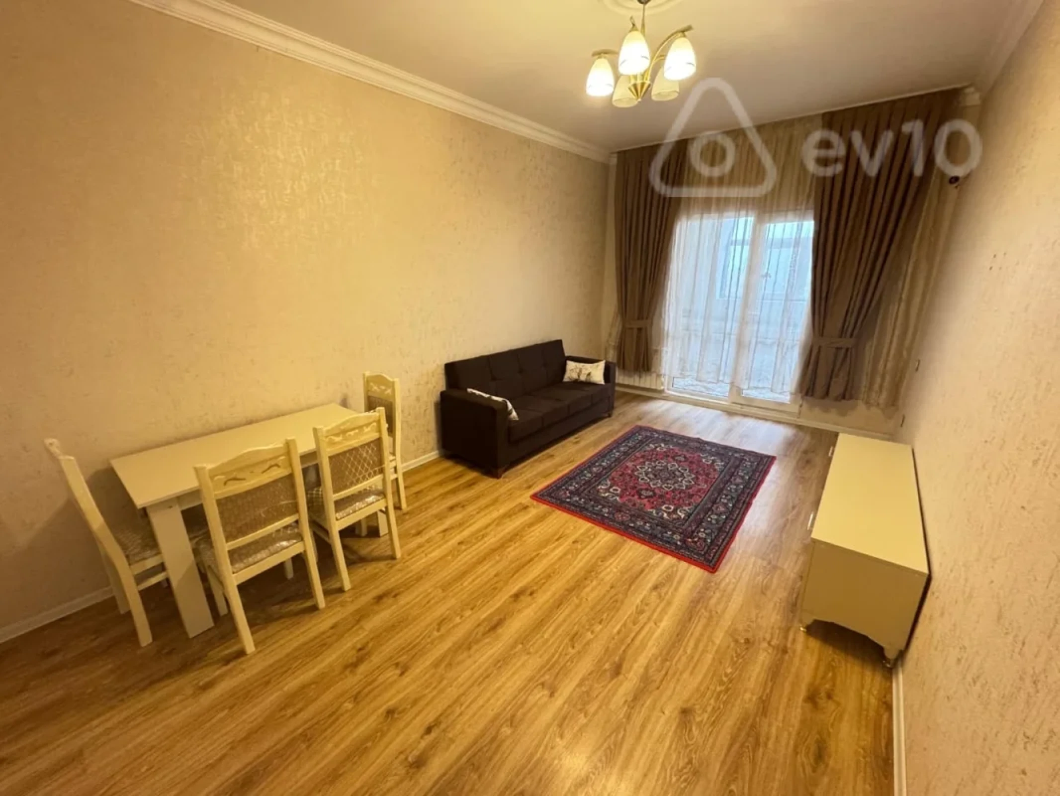 Kirayə verilir 2 otaqlı yeni tikili 78 m²