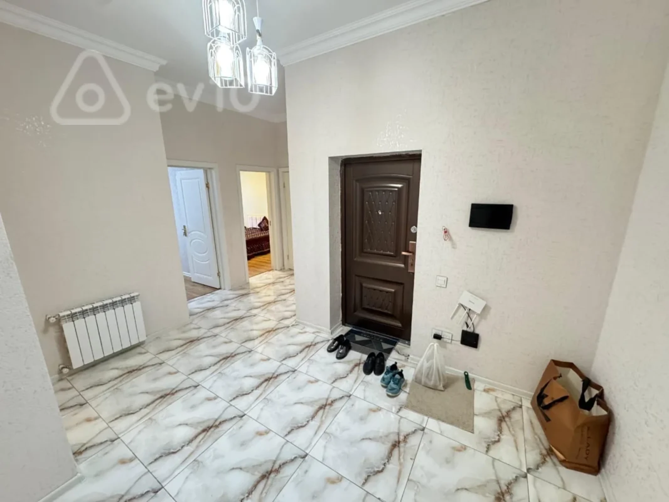 Kirayə verilir 2 otaqlı yeni tikili 78 m²