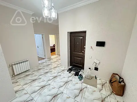 Kirayə verilir 2 otaqlı yeni tikili 78 m²