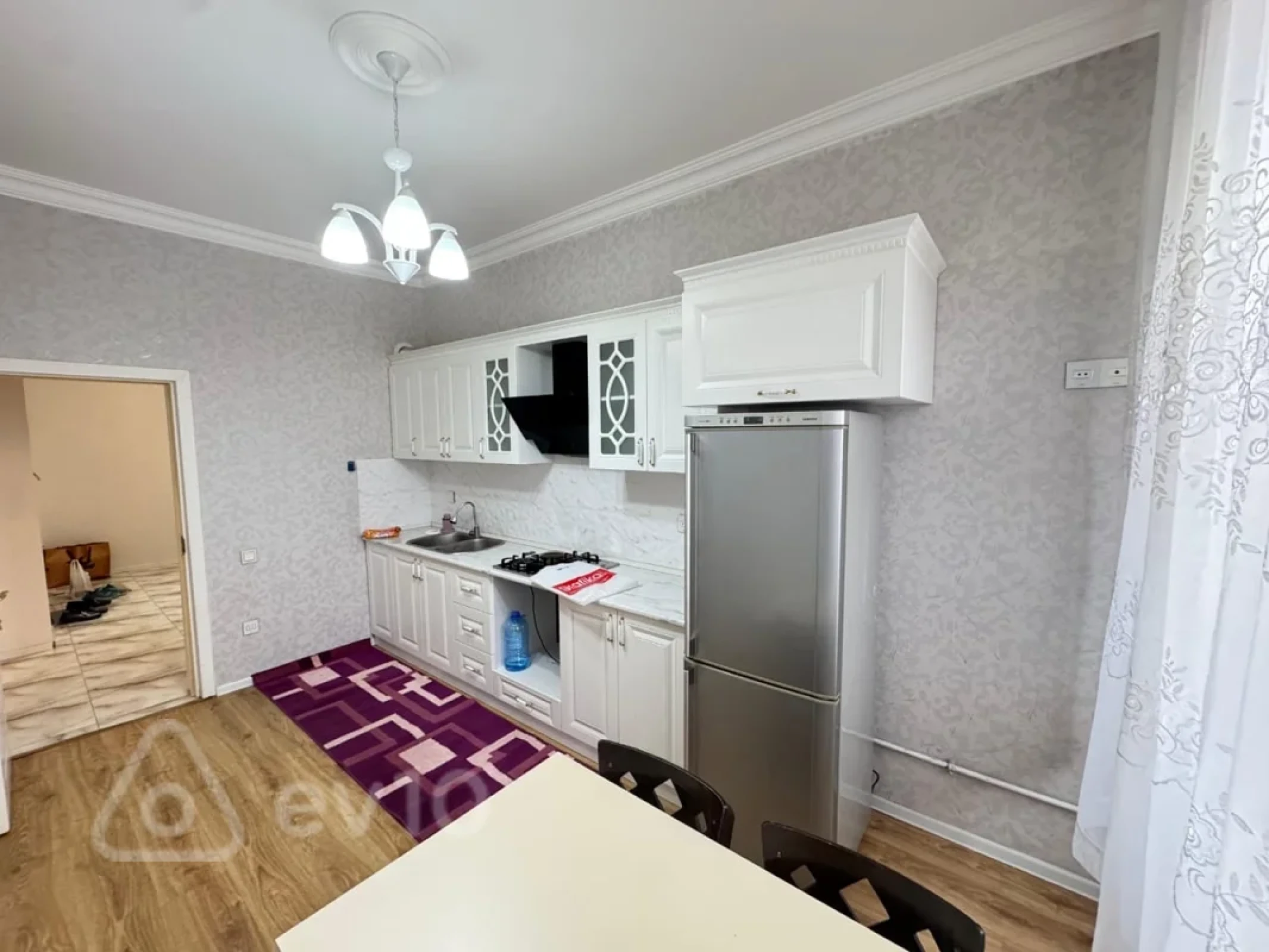 Kirayə verilir 2 otaqlı yeni tikili 78 m²