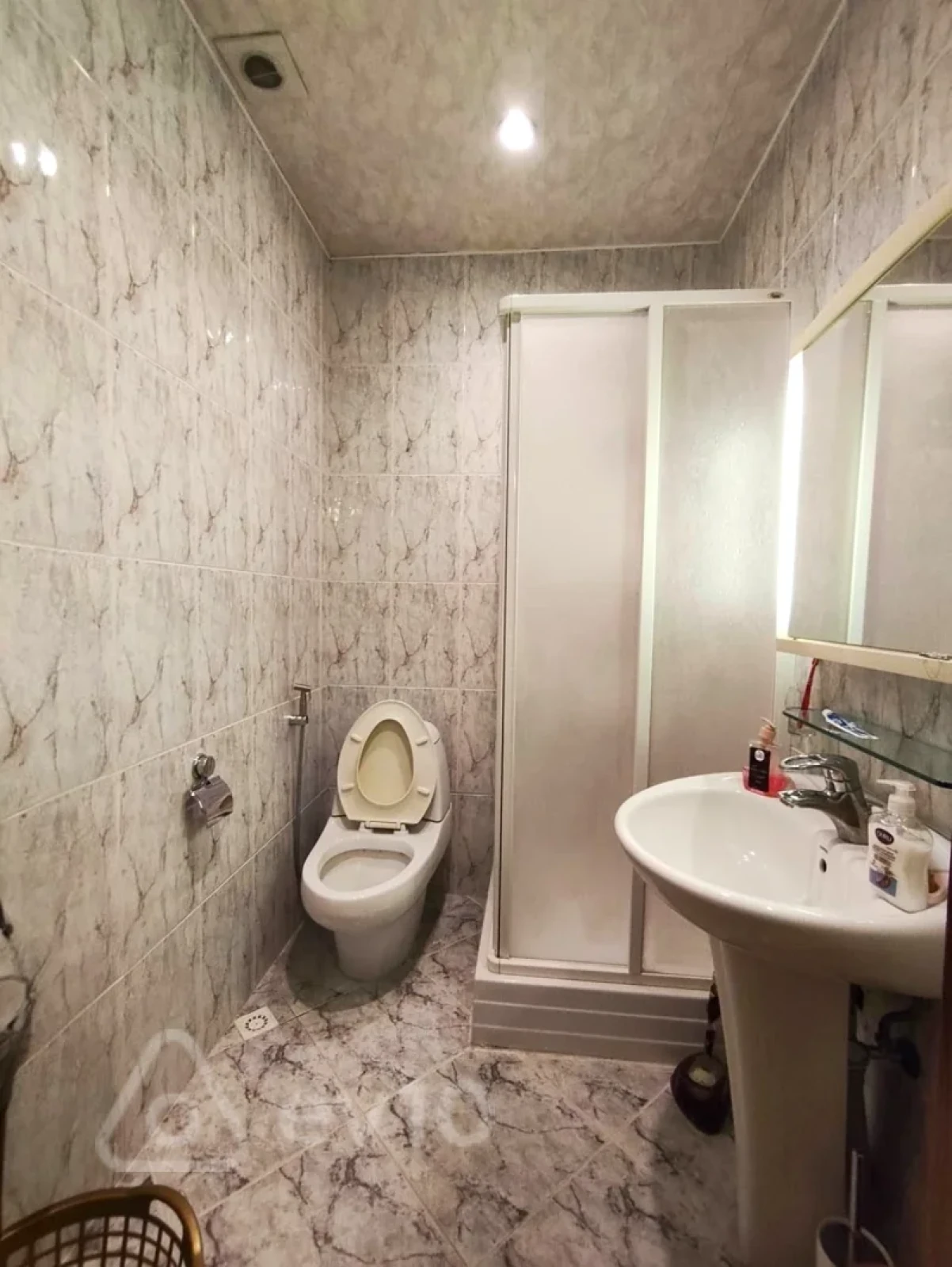 Kirayə verilir 4 otaqlı yeni tikili 200 m²