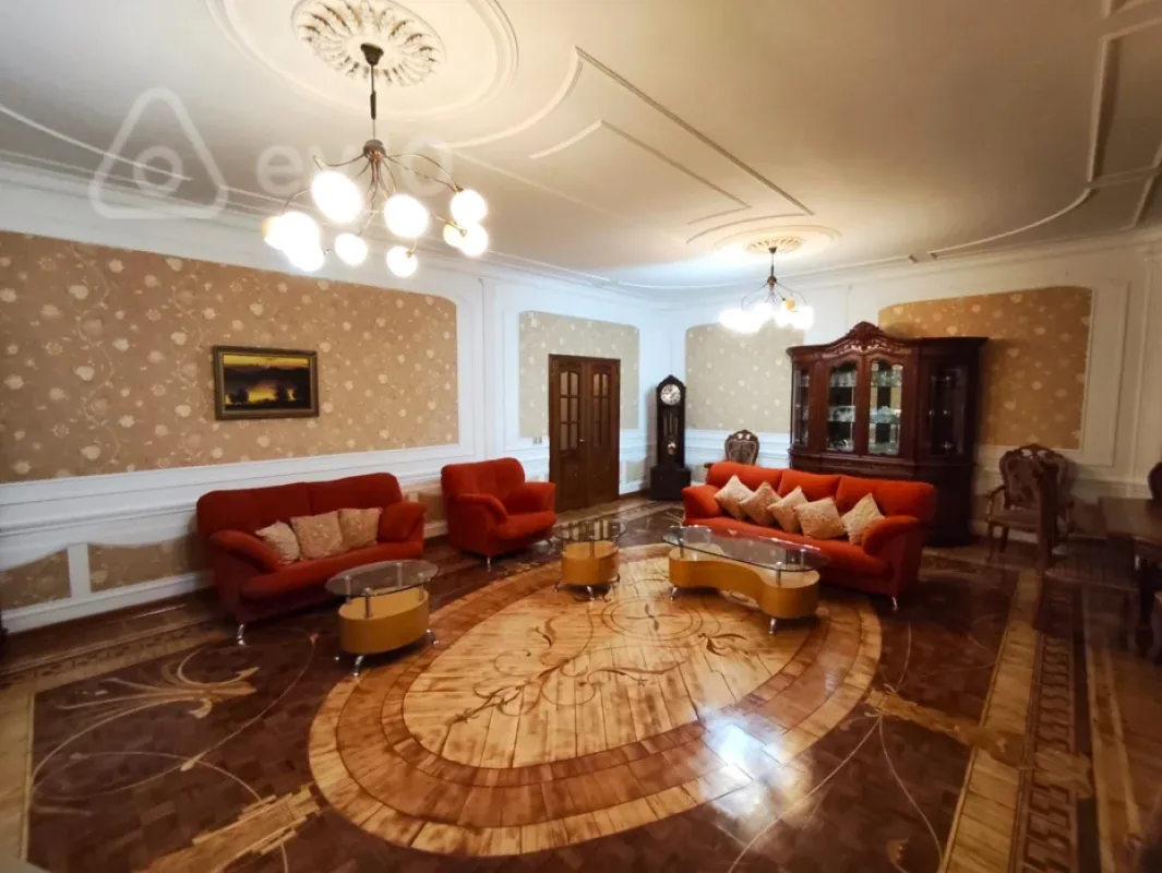 Kirayə verilir 4 otaqlı yeni tikili 200 m²