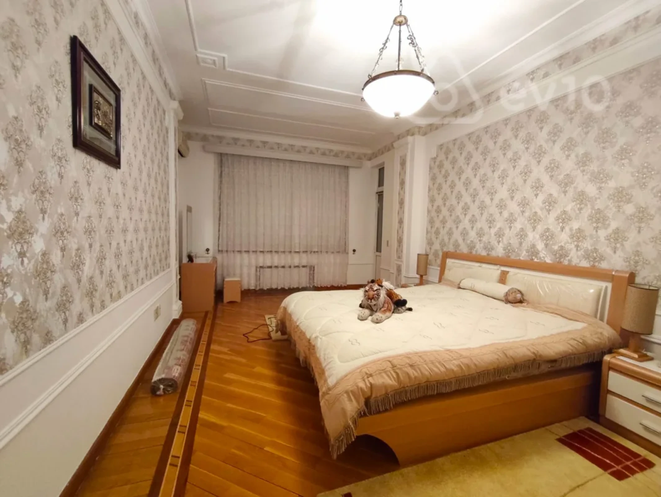 Kirayə verilir 4 otaqlı yeni tikili 200 m²