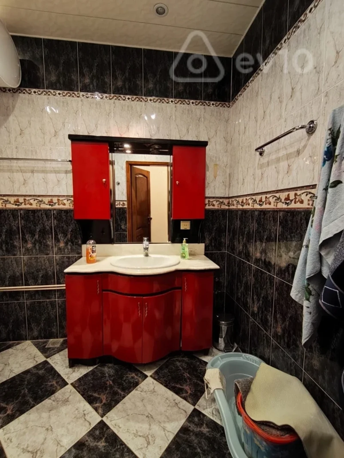 Kirayə verilir 4 otaqlı yeni tikili 200 m²