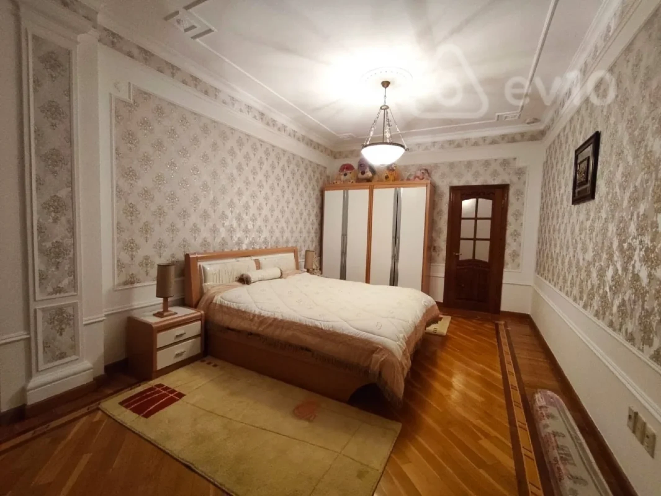 Kirayə verilir 4 otaqlı yeni tikili 200 m²