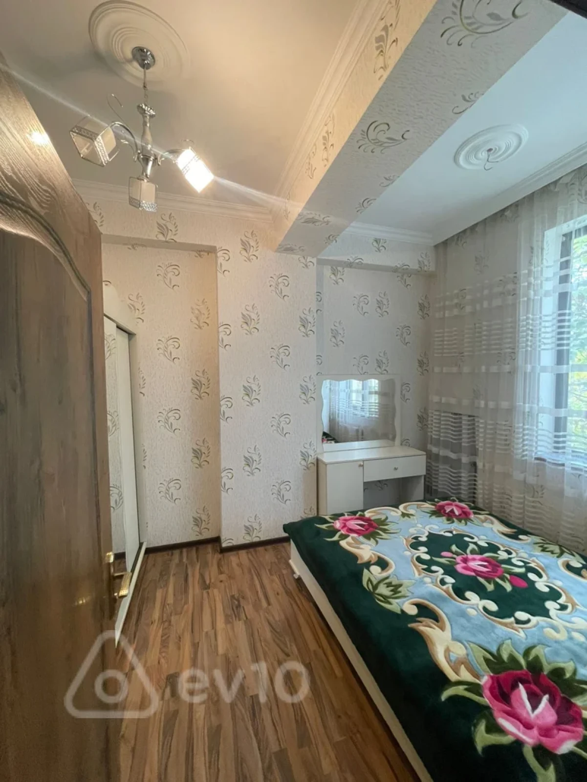 Kirayə verilir 2 otaqlı yeni tikili 55 m²