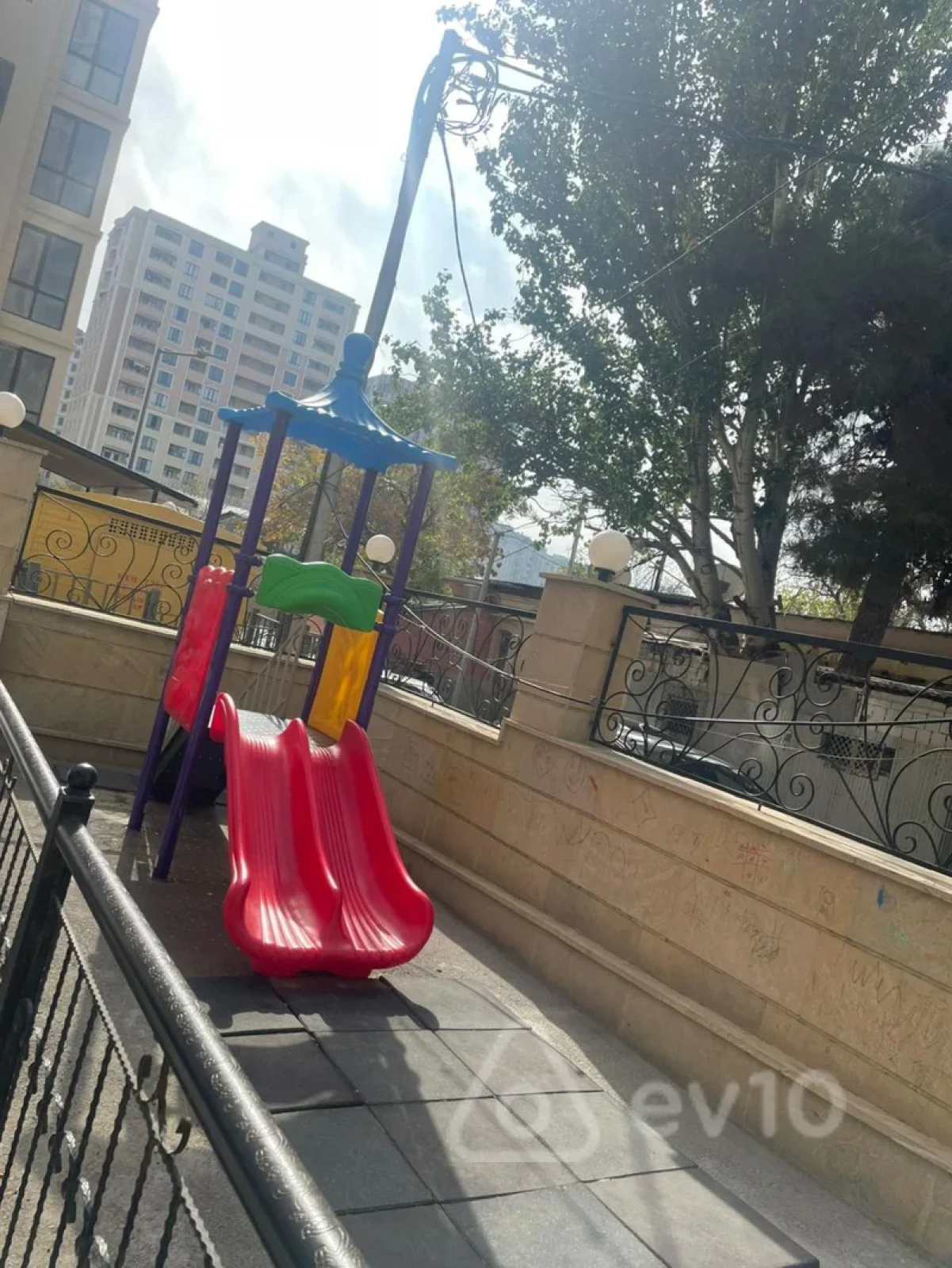 Kirayə verilir 2 otaqlı yeni tikili 55 m²